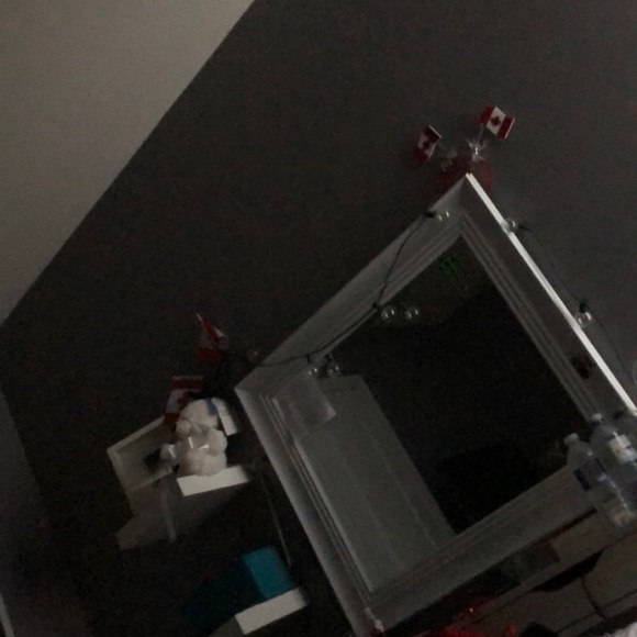 Meet your Posher, Brittney - Picture 1 of 1